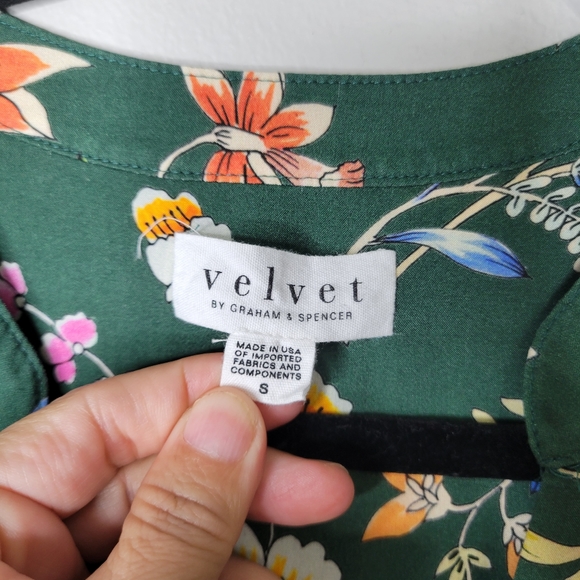 Velvet by Graham & Spencer Blouse - Picture 4 of 11